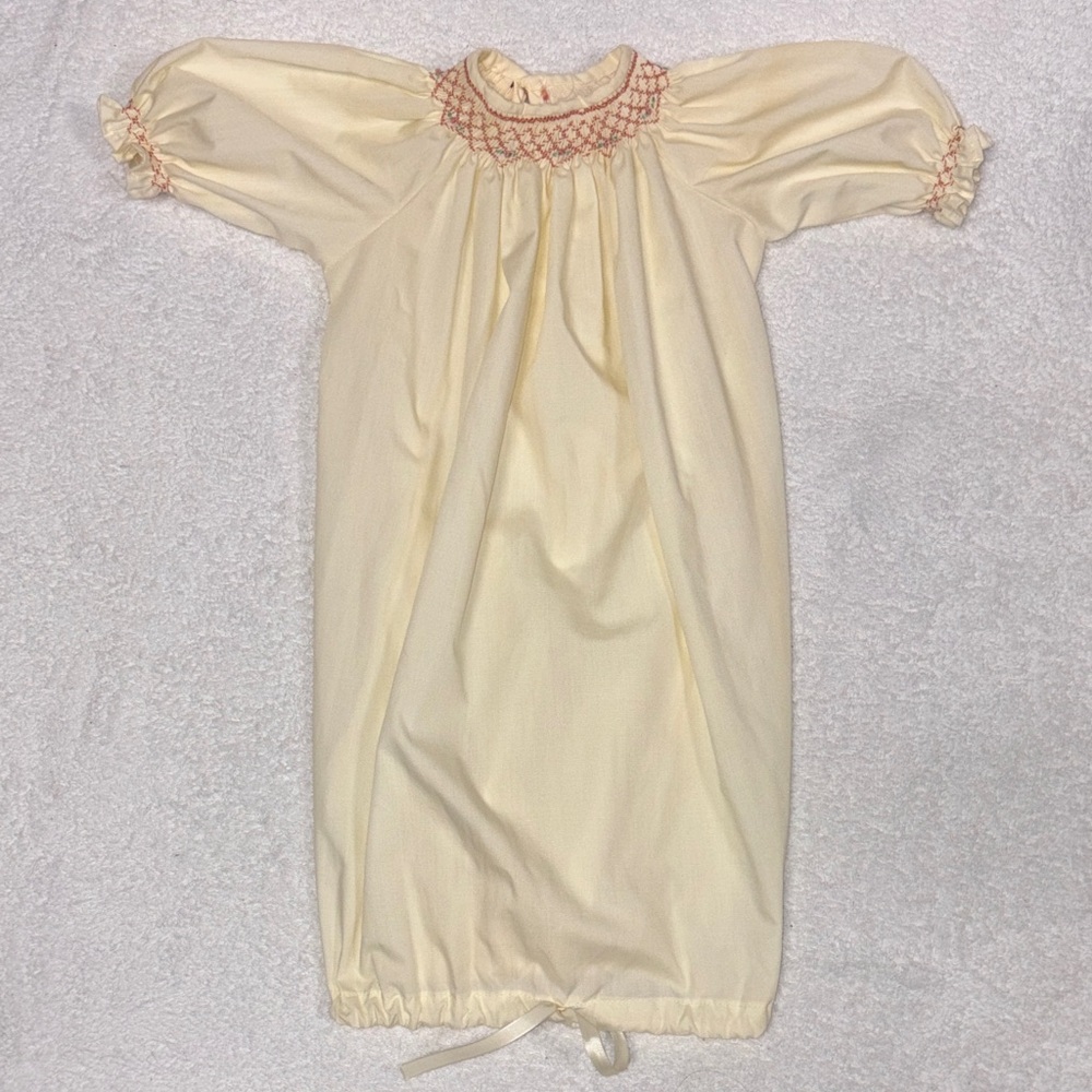 Baby bishop smocked creamy yellow gown rosebuds tie bottom 3m